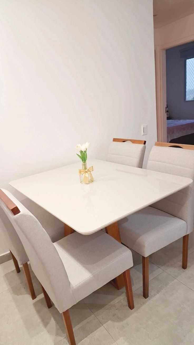 Mesa de Jantar 4 Cadeiras Luna